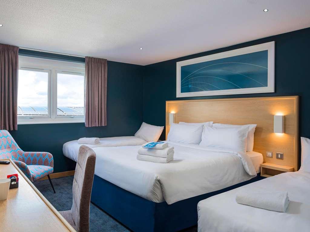 Travelodge Τσέλτενχαμ Δωμάτιο φωτογραφία
